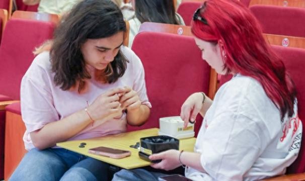 世界大学生围棋锦标赛7月在沪举行！一盘棋，让世界青年在复旦读懂中国|复旦大学|上海|中国围棋协会|赛事|留学生_新浪体育_新浪新闻