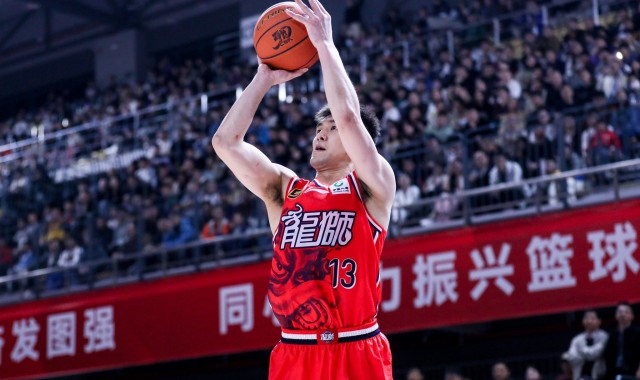 盛世棋牌官方下载-媒体人：郭艾伦有和明星中锋的合作经验 和徐昕的配合会越来越好